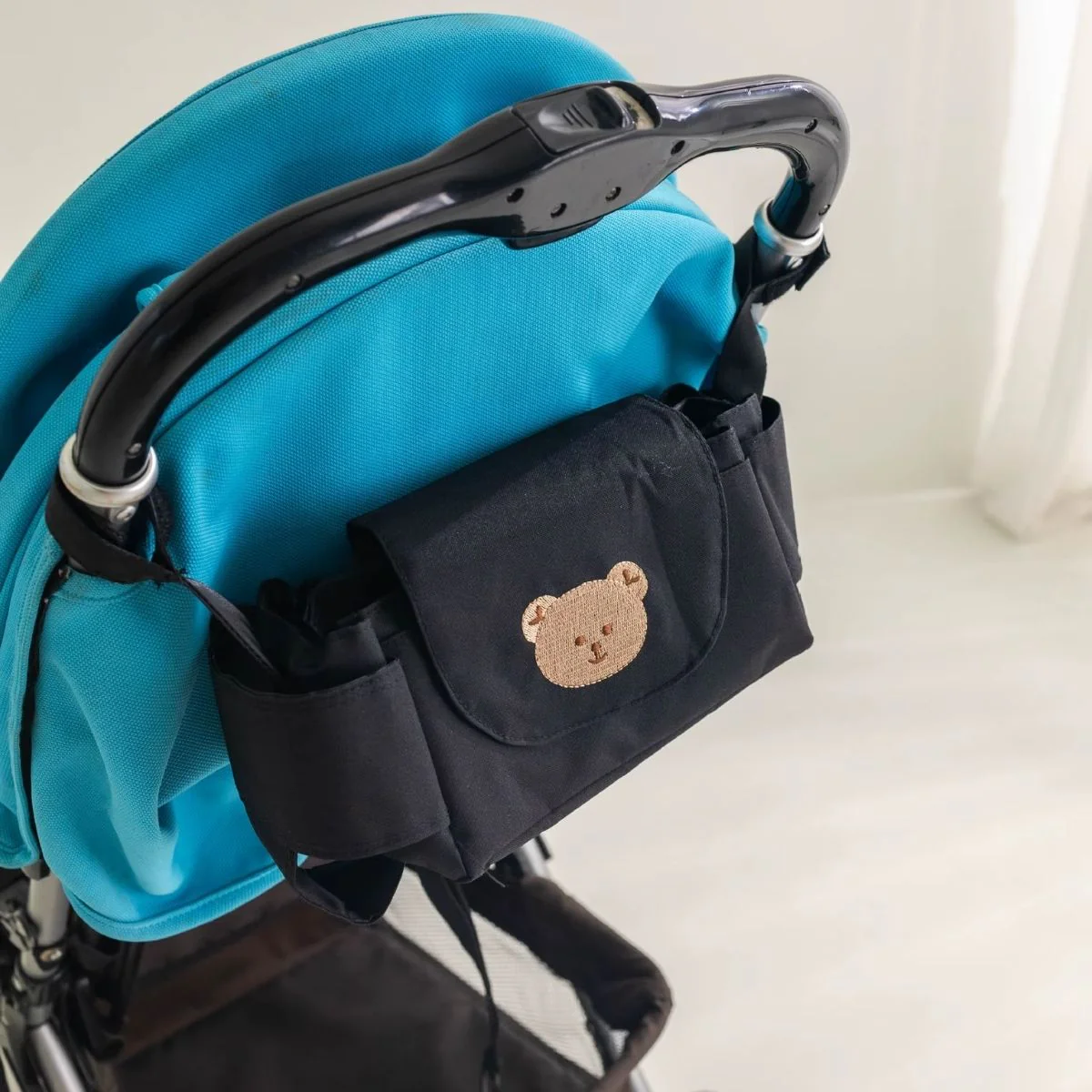 Sac a langer pour poussette | système d’attaches universelles - Boutique Bébé en Ligne : Soins, Jouets et Articles Maison Beaba - Sac à langer pour poussette SYDNEY gris/beige | Lumimania