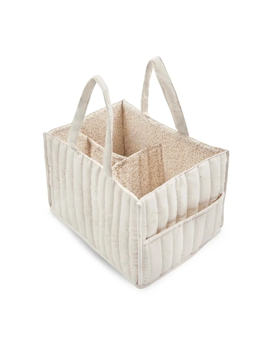 Panier à langer matelassé - Camomille sauvage - Avery Row - Boutique Maman & Bébé – Produits Essentiels au Quotidien Sac à langer matelassé beige I Done by Deer I Les Enfants Rêveurs