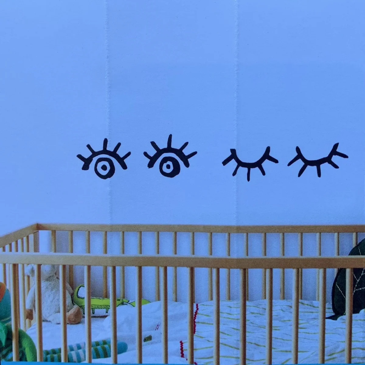 A.DZIF - Adhésifs Muraux - J'ai un Oeil Sur Toi||A.DZIF - Wall Stickers - Keeping an Eye on You - Boutique Bébé en Ligne : Soins, Jouets et Articles Maison Yeux Mobiles Adhésifs - Géants Noirs - LOOLIPO