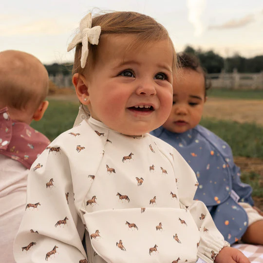 Micasso & Co. - Bavoir à Manches Longues - À l'Écurie||Micasso & Co. - Long Sleeved Bib - Horses - Boutique Bébé en Ligne : Soins, Jouets et Articles Maison - {'count': 1, 'name': 'Remplacement'}