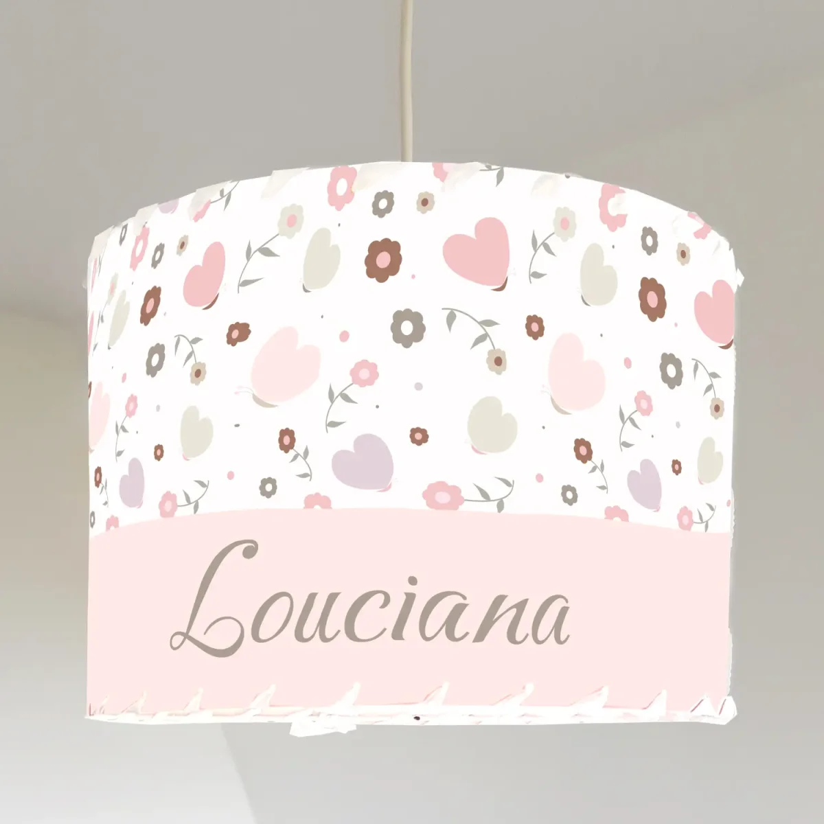 Suspension personnalisée et motif coeurs papillons - Boutique Bébé en Ligne : Soins, Jouets et Articles Maison Sélection de suspensions stylées LOBERON