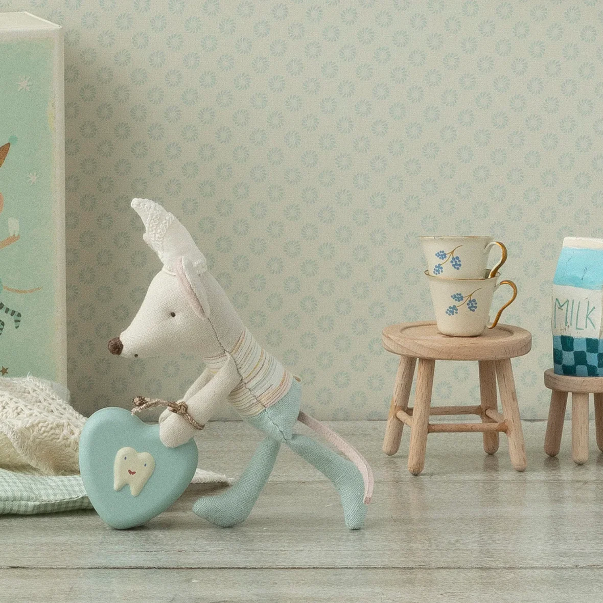 PETITE BOÎTE À DENTS BLEUE - Boutique Maman & Bébé – Produits Essentiels au Quotidien Calmosine Coffret Paré Pour Les Dents Dès 4 Mois - Easypara