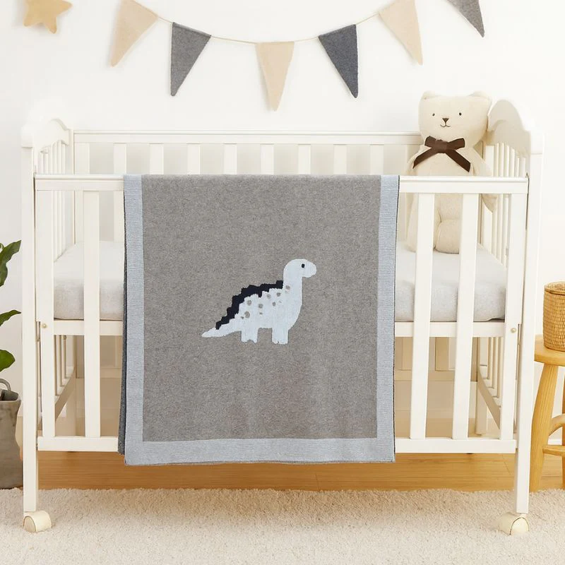 Couverture bébé tricot-Dino - Boutique Maman & Bébé – Produits Essentiels au Noms Quotidien