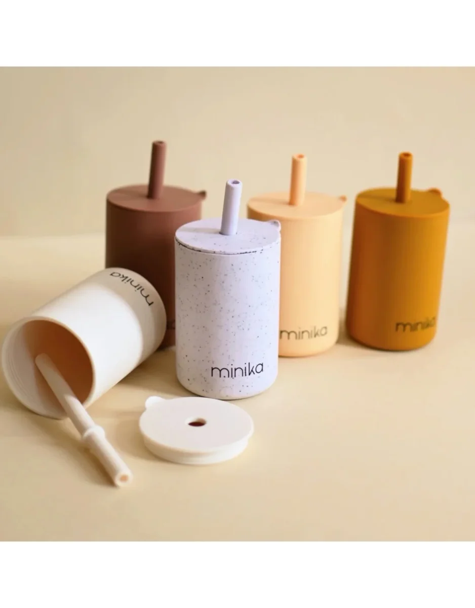 Verre paille couvercle Minika Boutique Maman Bébé Produits Essentiels Quotidien