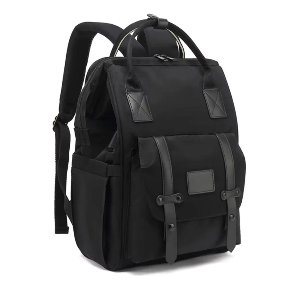 Sac à dos à langer | Noir discret pour toutes vos sorties - Boutique Bébé en Ligne : Soins, Jouets et Articles Maison Sac à dos à langer : espace de rangement pour tout le matériel de bébé |  4mybaby.ch