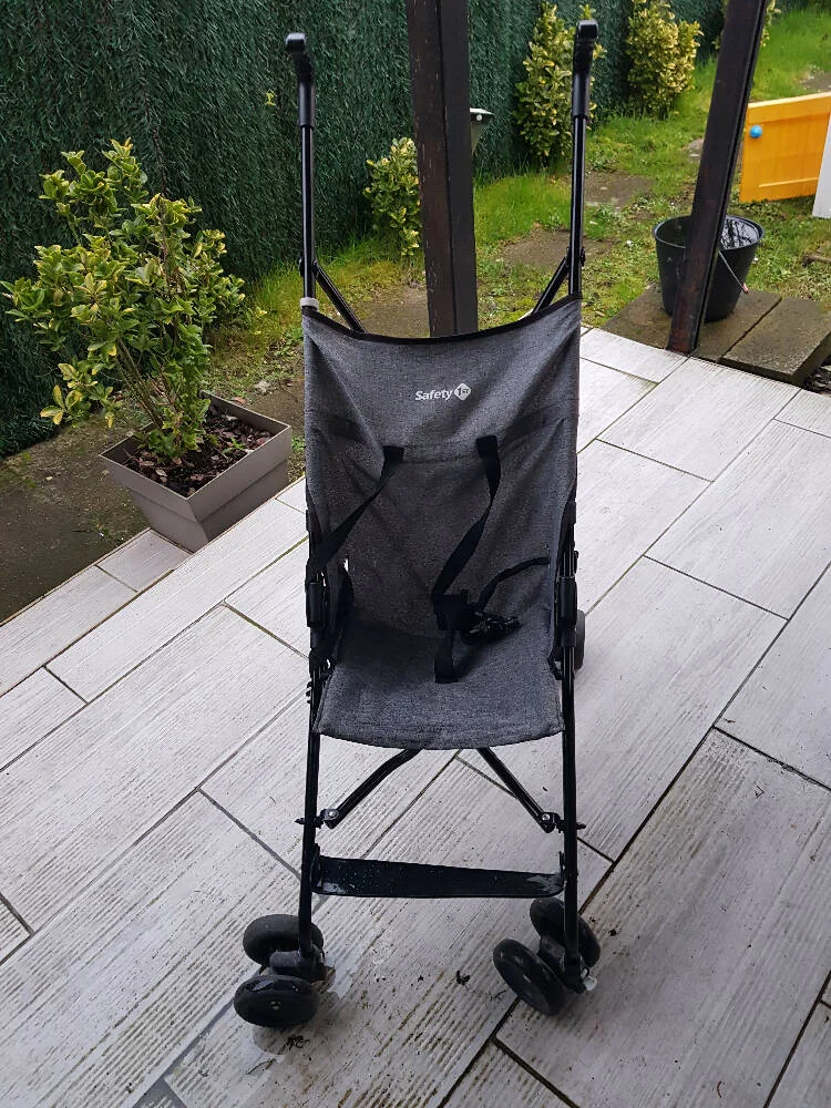 Poussette canne - Boutique Maman & Bébé – Produits Essentiels au Poussettes Quotidien