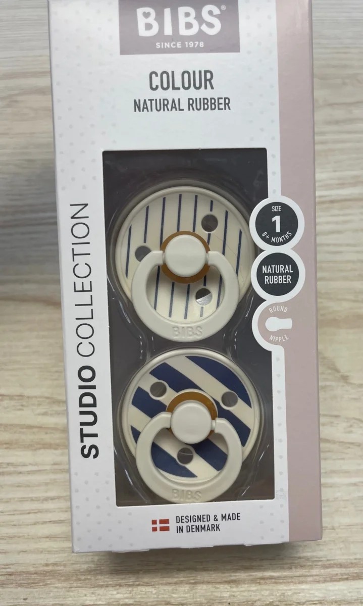 Suces bibs – Lignée bleu et blanc- 0 mois et plus (size 1) - ​Boulangerie-Pâtisserie | Pain au Levain & Viennoiseries​ - {'count': 1, 'name': 'Chef'}