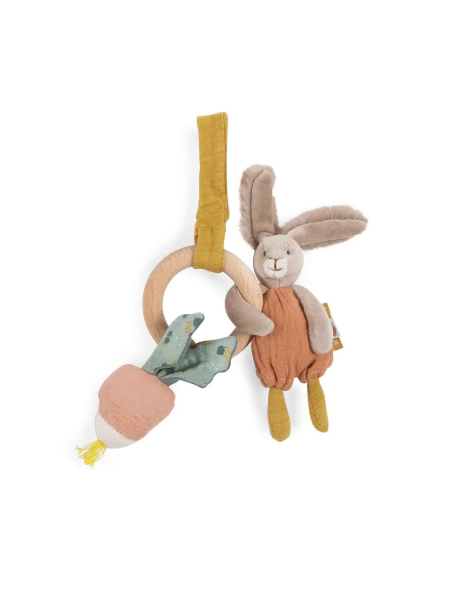 Hochet lapin et radis avec anneau en bois - Trois Petits Lapins - Moulin Roty - Boutique Maman & Bébé – Produits Essentiels au Quotidien - {'count': 1, 'name': 'Jouets'}