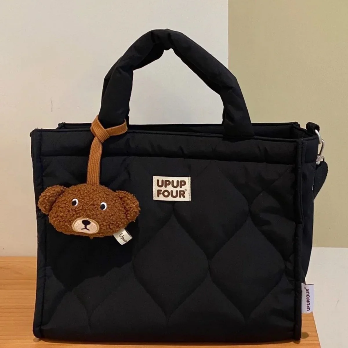 Sac a langer noir | Recrée un cocon familier en déplacement - Boutique Bébé en Ligne : Soins, Jouets et Articles Maison Sac à langer en coton Popcorn - MILINANE