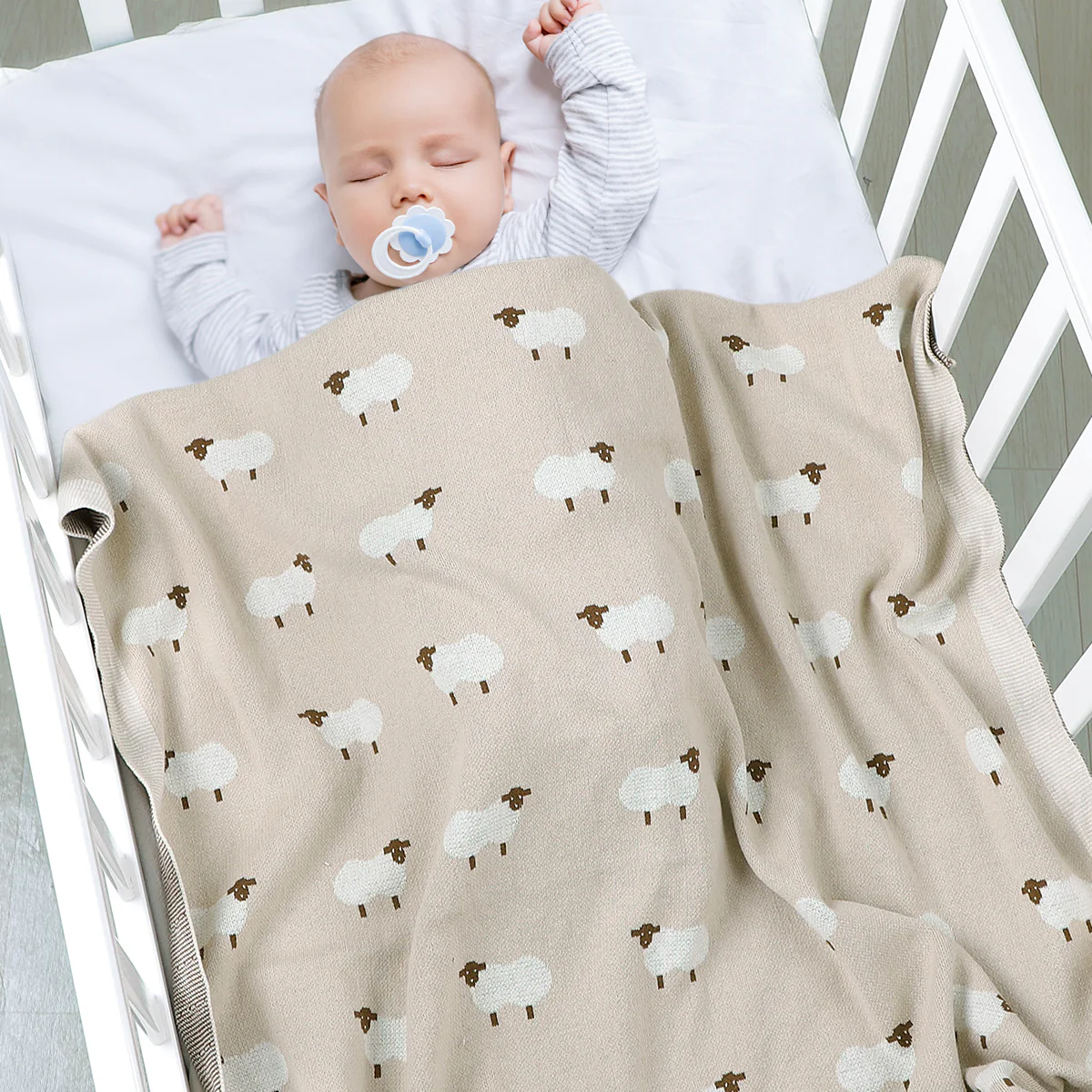 Couverture Bebe Tricot - Agneau - Boutique Maman & Bébé – Produits Essentiels au Quotidien - {'count': 1, 'name': 'orignal'}