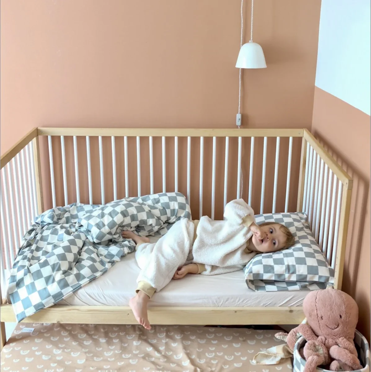 Taie d'oreiller Damier Céladon - Boutique Maman & Bébé – Produits Essentiels au Quotidien Change Bébé : Soins Pour les Fesses Du Nourrisson | Mustela