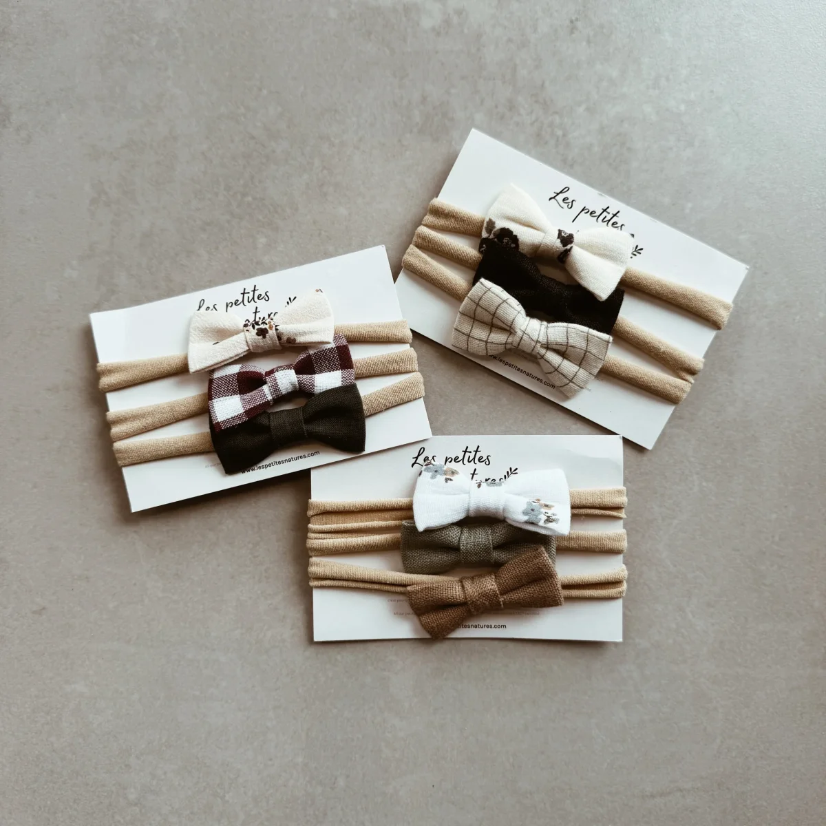 Les Petites Natures - Trio Petites Boucles - Bandeau||Les Petites Natures - Trio Small Earrings - Headband - Boutique Bébé en Ligne : Soins, Jouets et Articles Maison Bracelets photo personnalisé couple infini et cœur, perles noires et a