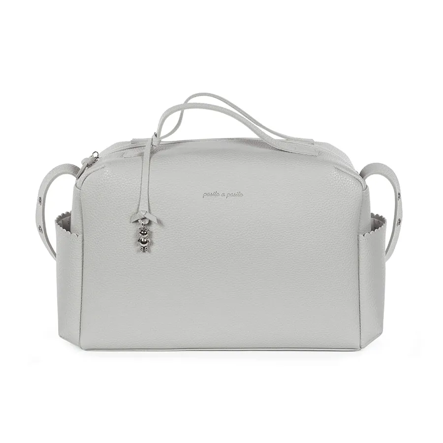 Sac à langer Icon Smoke - Édition Limitée – L’Art de la Table Française en Promotion ! Sac à langer | Sac à dos à langer, Sac de maternité, Sac banane, Trousse de  toilette, Matelas à langer | Wlidaty Maroc - 1er site E-Commerce pour la  famille : vêtements,
