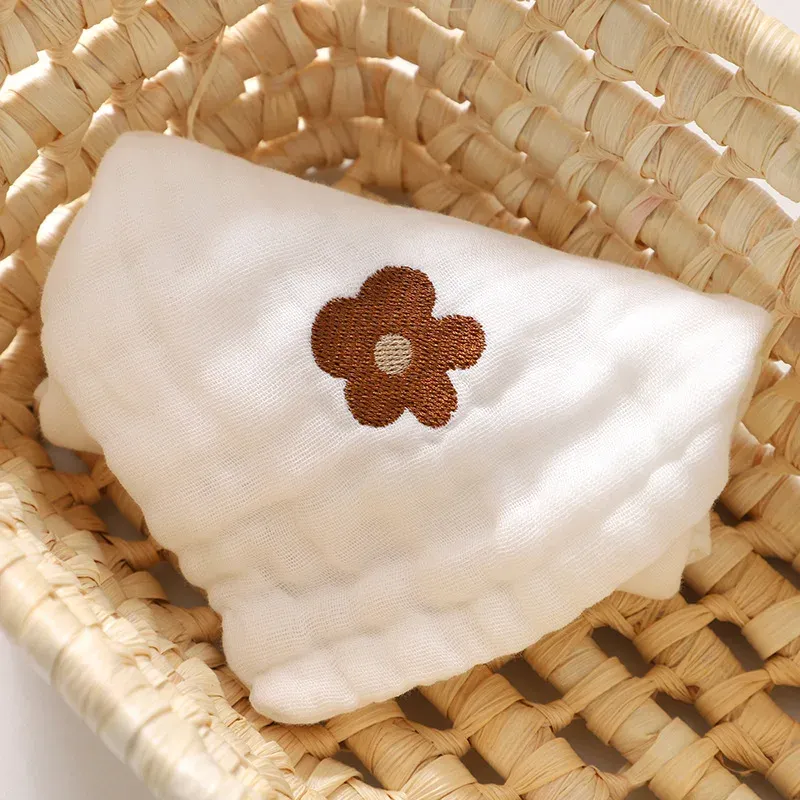 Serviette brodée en coton pour bébé – 30cm - Édition Limitée – L’Art de la Table Française en Promotion Jane !