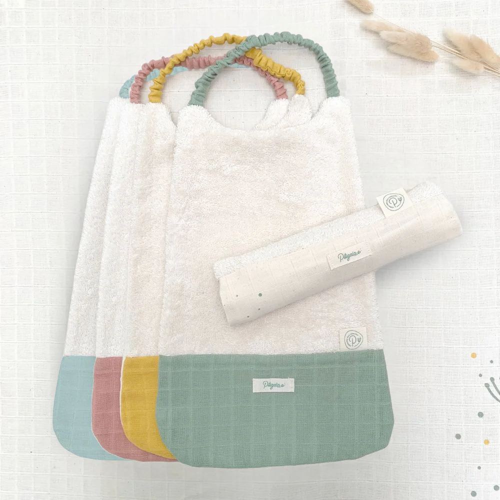 Bavoir élastique Pitigaïa - Boutique Maman & Bébé – Produits Essentiels au Quotidien BIOLANE - Kit Bain & Toilette Bébé - Soin Complet - Dès la naissance |  Votre wishlist sur Listy