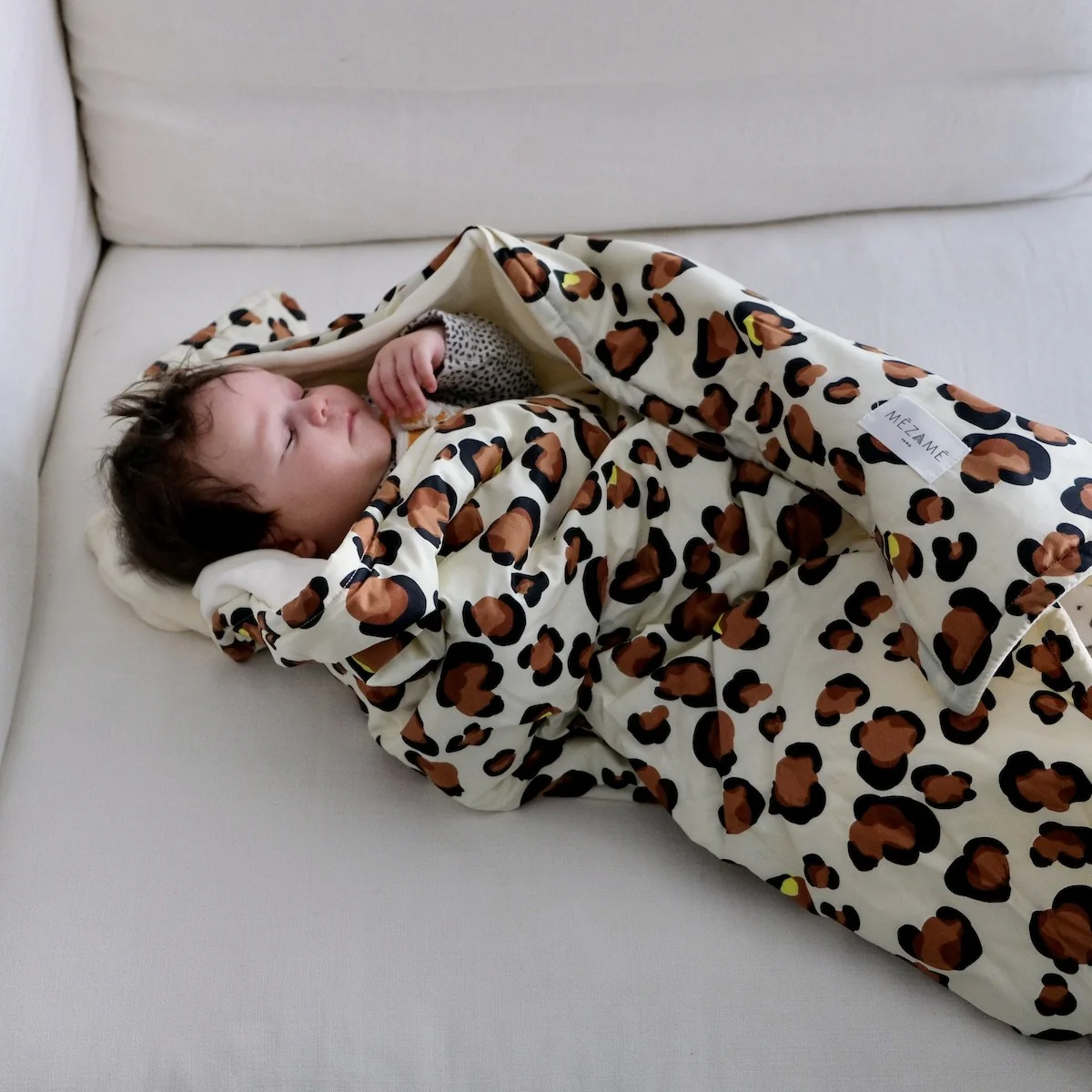 Douillette Léopard Poupons - Boutique Maman & Bébé – Produits Essentiels au Quotidien
