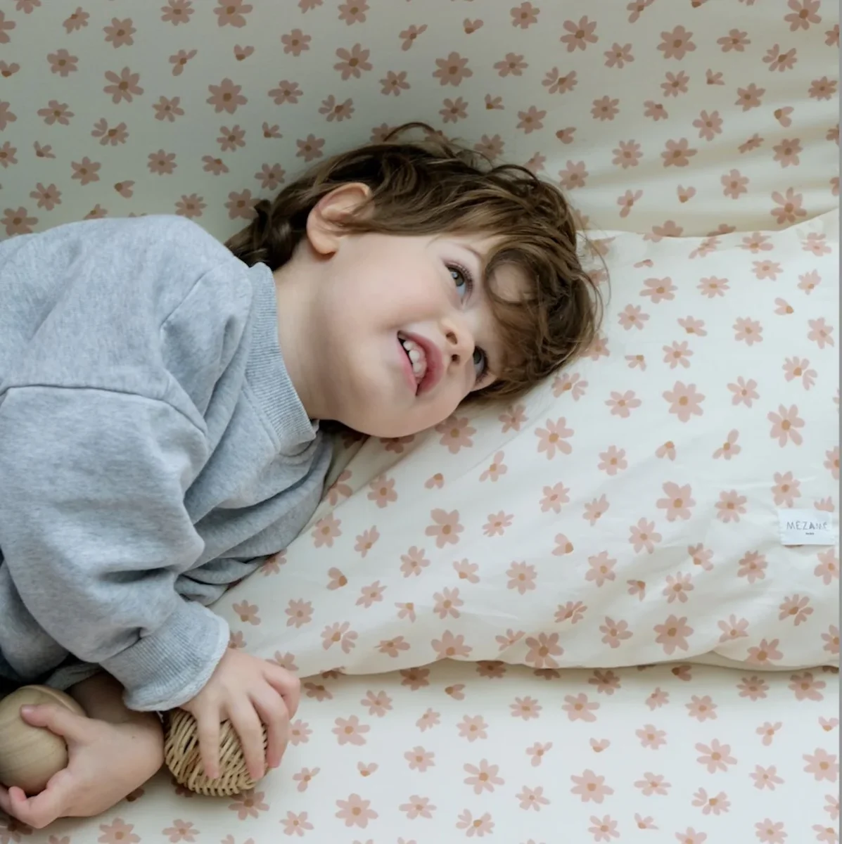 Coussin +One Blossom - Boutique Maman & Bébé – Produits Essentiels au Quotidien - Glucose
