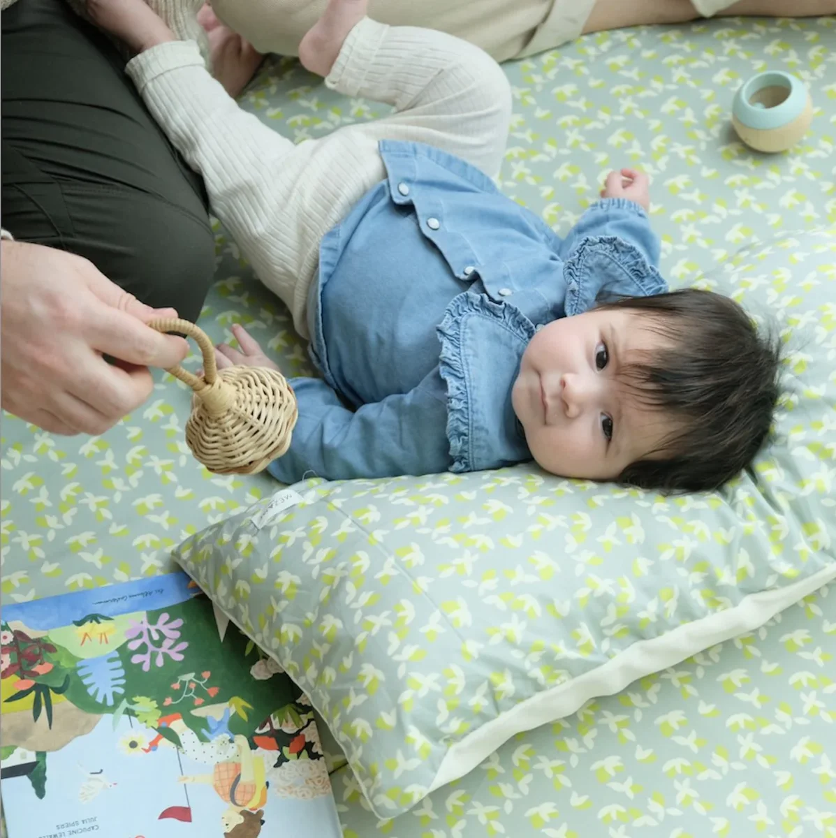 Coussin +One Zest - Boutique Maman & Bébé – Produits Essentiels au Quotidien - {'count': 1, 'name': 'huiles'}