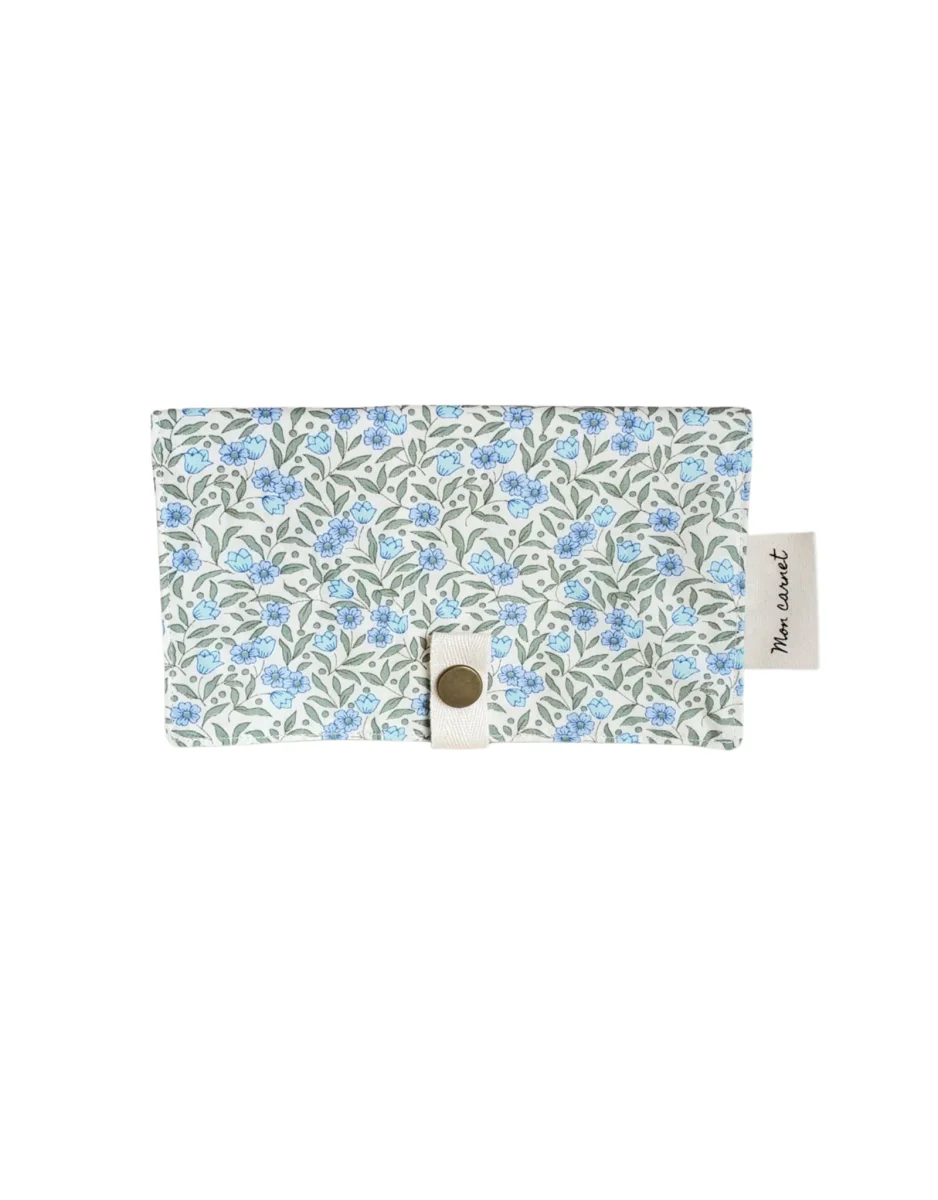 Protège Carnet santé Petite fleurs bleues Sauge amp Boutique Maman Bébé Produits Essentiels Quotidien