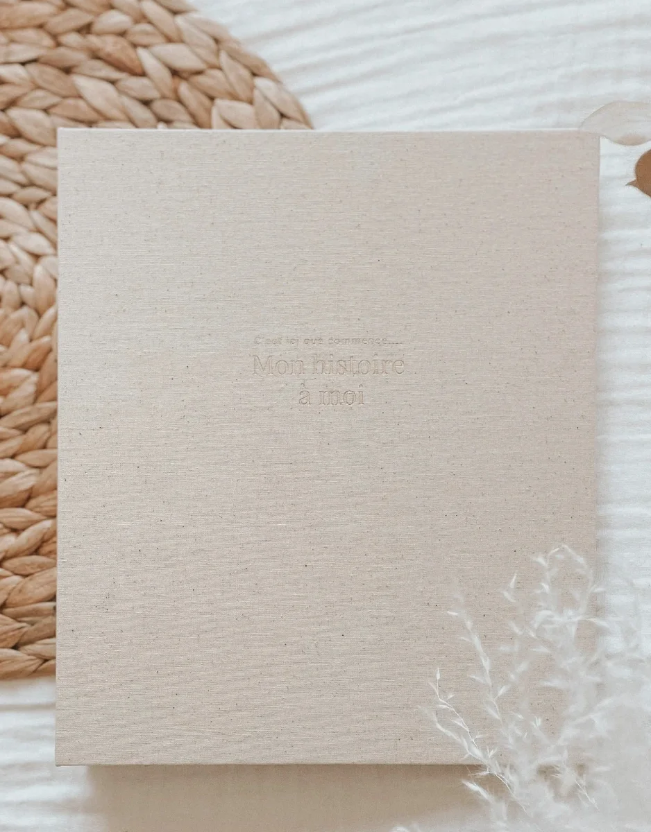 Livre de bébé - Tissu Lin - Le petit tableau noir - Boutique Maman & Bébé – Produits Essentiels au Quotidien Livre de bébé | Lin | Le Petit Tableau Noir