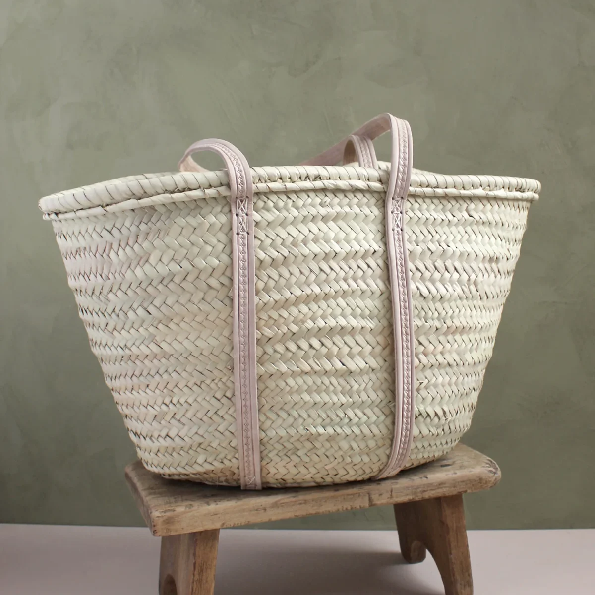 Panier Grandes Anses Palme et Cuir Rose La Sales Maison Naïve - Organisation de la maison avec des solutions de rangement