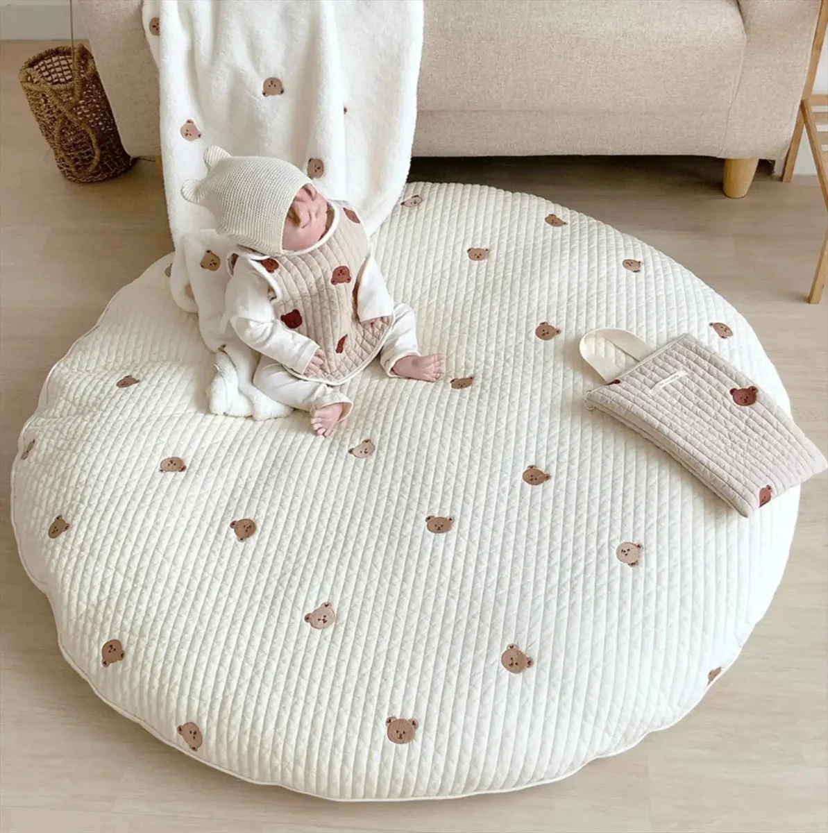 Tapis d'éveil bébé - Boutique Maman & Bébé – Produits Essentiels au Quotidien Tapis d'Éveil Noir et Blanc - Stimulant pour le Développement de Bébé